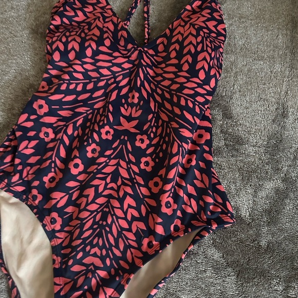 Kona Sol Swimwear - Pink and Black Patterned Swimsuit Size Small - Picture 9 of 12